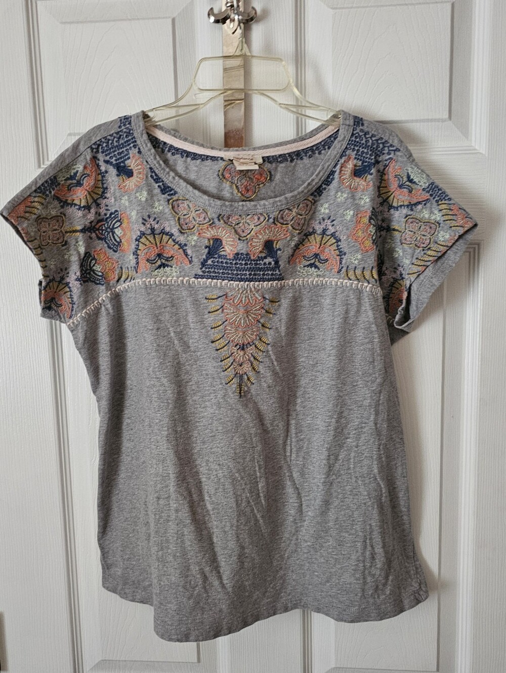 Sundance Embroidered Tee Shirt Xs Oversized Gray